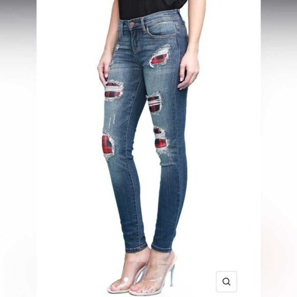 JUDY BLUE So Buffalo Plaid Patch Distressed Skinny Jeans Womens 28